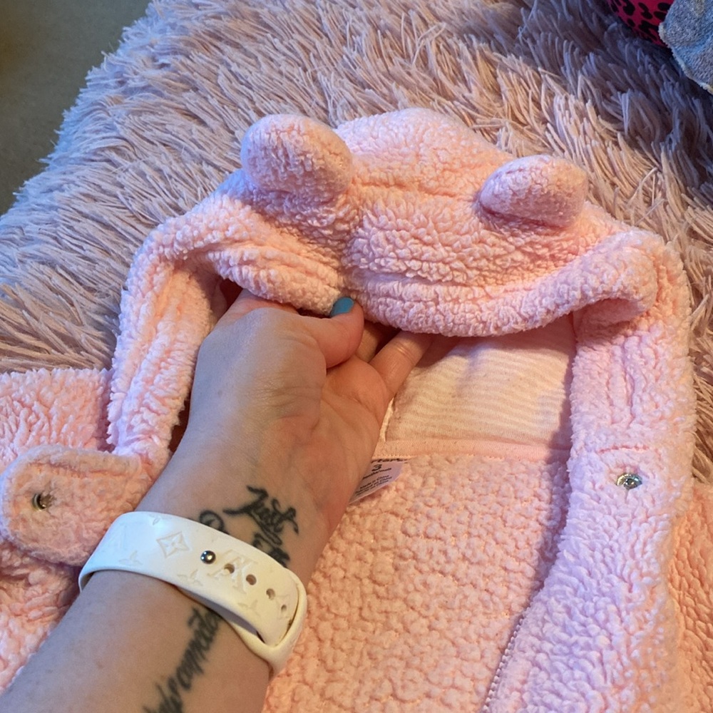 Onsie. - Picture 2 of 4